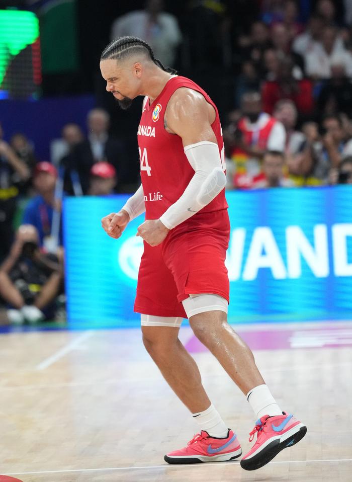 东契奇连续十场比赛得分超过重返赛场，塞尔维亚队不断突破！赢得满堂喝彩(塞尔维亚人民如何看待武契奇)-爱游戏娱乐